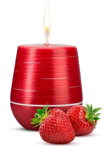Afrodiziakální vonná svíčka Sweet Strawberries s vůní jahod