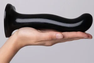 Dildo ze silikonu s přísavkou ve tvaru srdíčka Strap-On-Me  (velikost L)