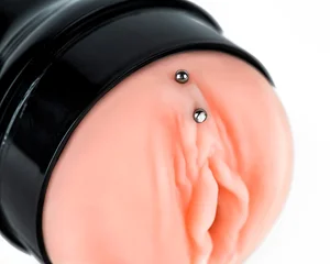 Umělá vagina s piercingem pornohvězdy Texas Patti Black Spider
